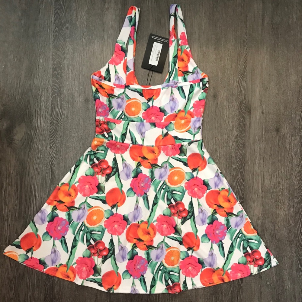 Pretty Printed Skater Dress - Picture 4 of 4